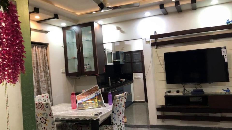 indipenden floor in a 3 floor building Video 1